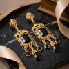 snp-img-390 Earrings - lifestyle