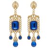 Boucles d'Oreilles Chandelier en Filigrane - main white