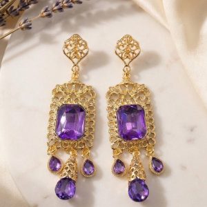 Boucles d'Oreilles Chandelier en Filigrane Lilac - lifestyle