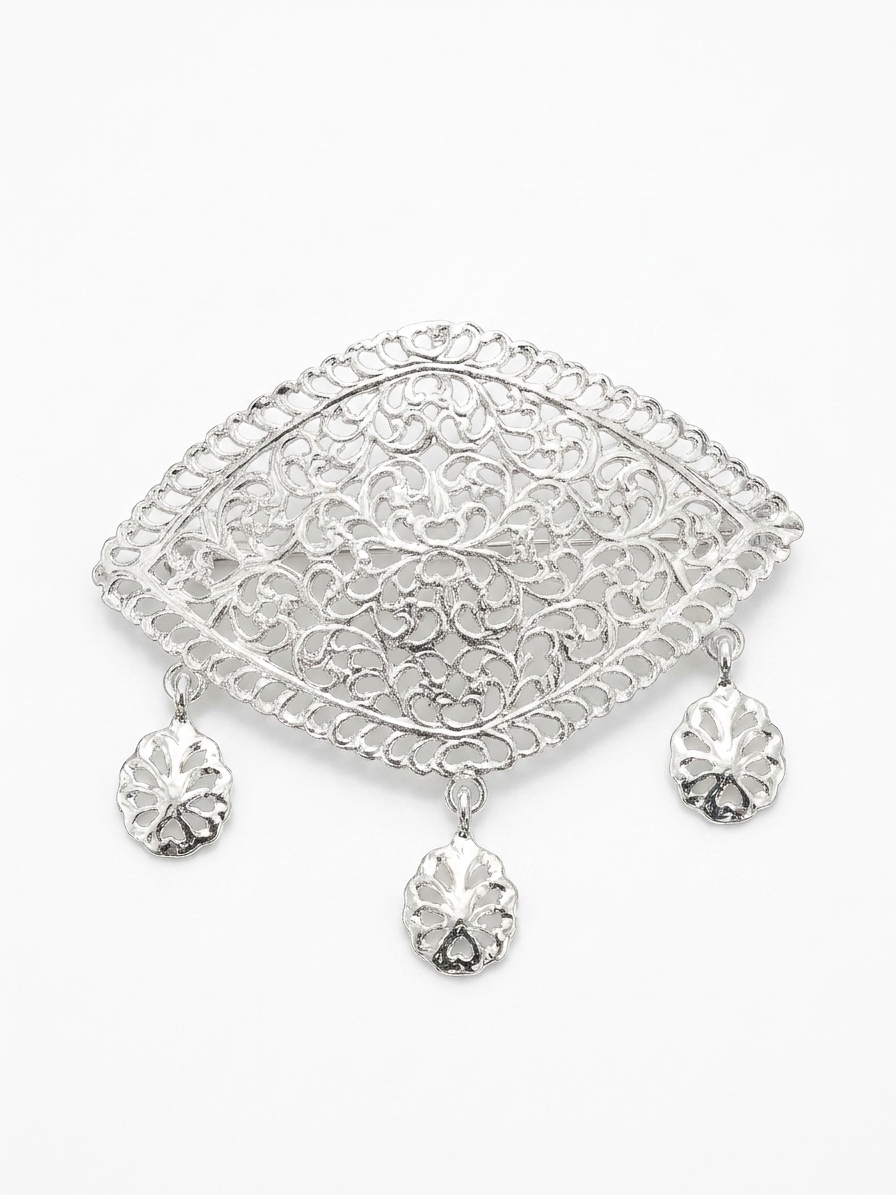 Broche Orientale en Filigrane - main white