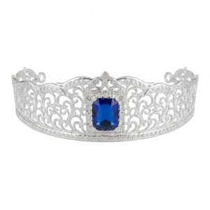 Diadème de Cérémonie aux Motifs Filigranés - main white