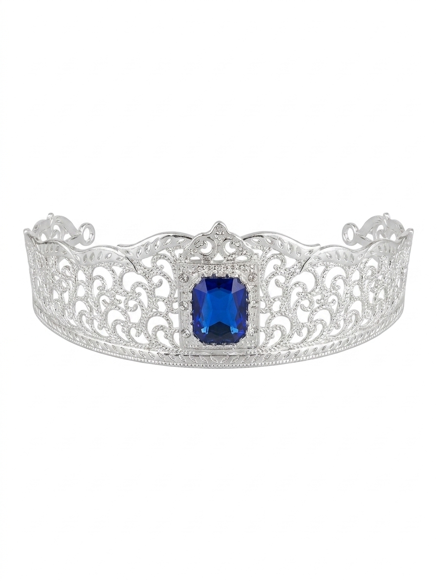 Diadème de Cérémonie aux Motifs Filigranés - main white