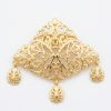 Broche Ornementale en Filigrane - main white