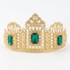 Couronne Majestueuse aux Motifs Arabesques - main white