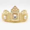 Couronne Majestueuse aux Motifs Arabesques - main white