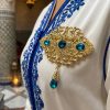 Broche Orientale à Pendentif Goutte - worn festive
