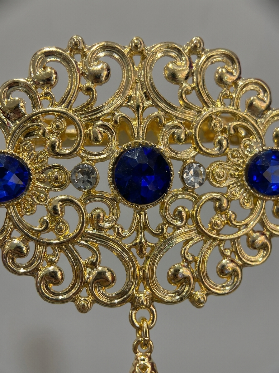 Broche Orientale à Pendentif Goutte - detail zoom