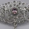 Broche Ornementale avec Pendentif - detail zoom