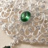 Broche Ornementale avec Pendentif - detail zoom