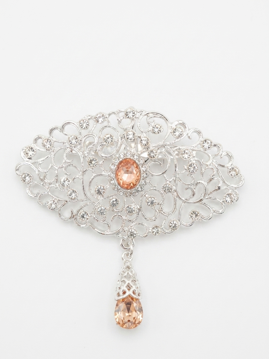 Broche Ornementale avec Pendentif - main white