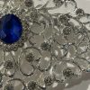 Broche Ornementale avec Pendentif - detail zoom