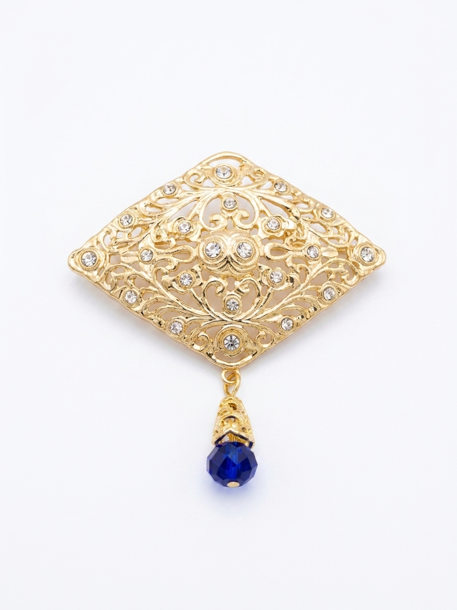 Broche Ornementale Kenza - main white