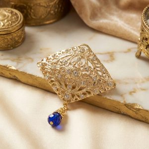 Broche Ornementale Kenza - lifestyle