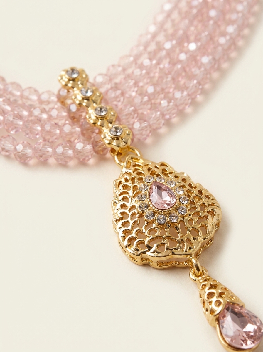 Collier Multi-Rangs avec Pendentif Filigrane - detail zoom