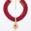 Collier Multi-Rangs avec Pendentif Filigrane - main white