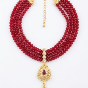 Collier Multi-Rangs avec Pendentif Filigrane - main white