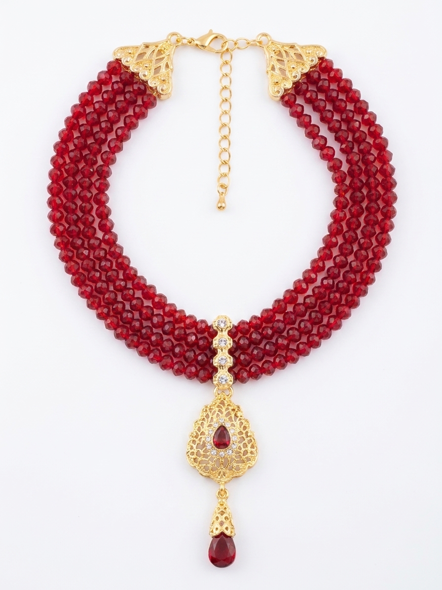 Collier Multi-Rangs avec Pendentif Filigrane - main white