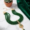 Collier Plastron Multi-Rangs avec Pendentif Filigrane - lifestyle