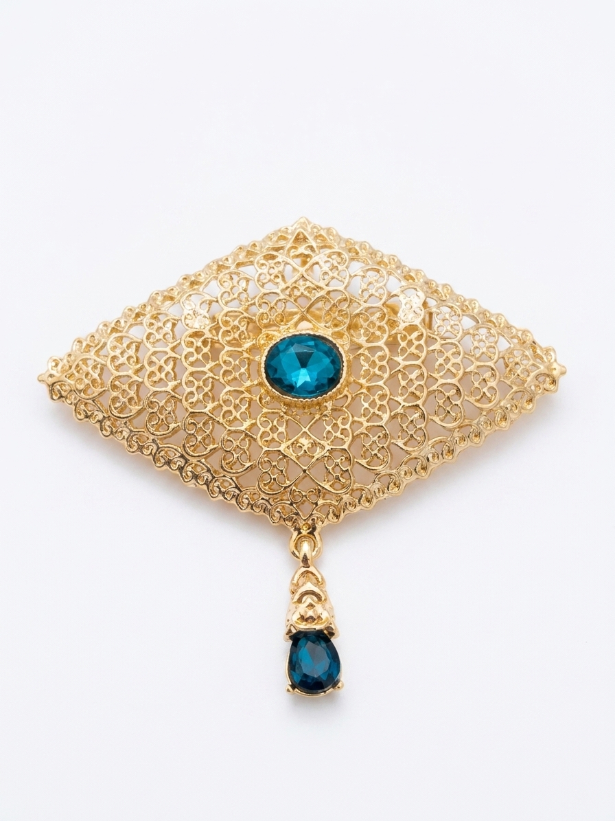 snp-img-1645 Broche Orientale Aziza - main white
