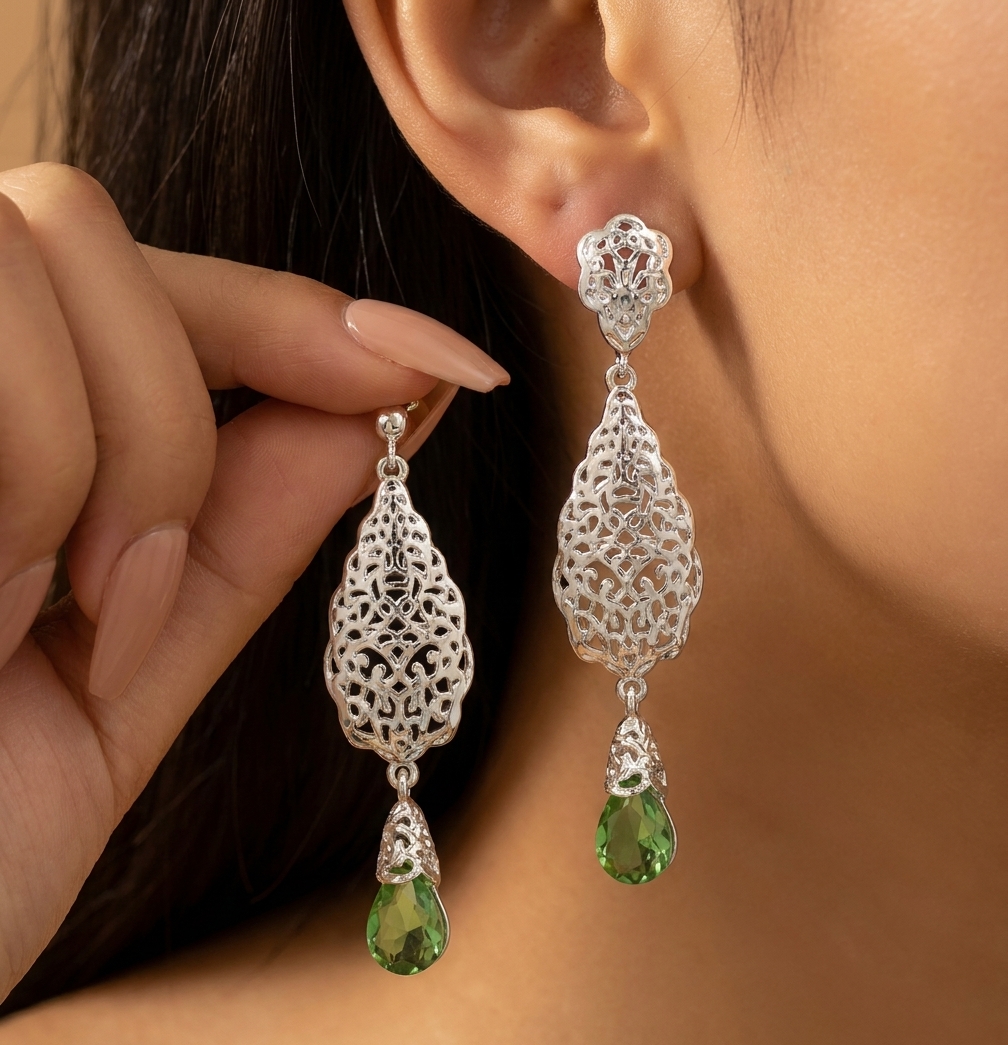 Articulated Filigree Statement Earrings Almond Green - packshot fond blanc