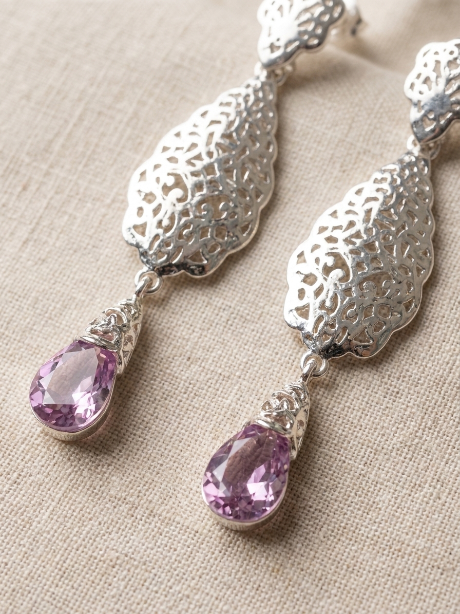 Articulated Filigree Statement Earrings Lilac - zoom detail
