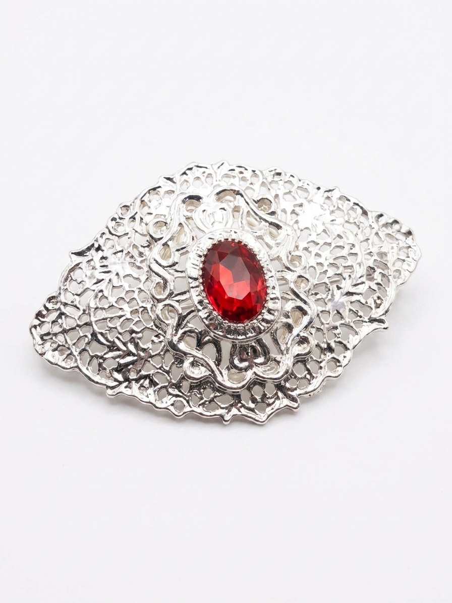 Elegant Filigree Brooch Bordeaux - packshot fond blanc