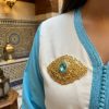 Elegant Filigree Brooch Petrol Blue - vue portee