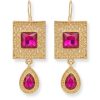Elegant Filigree Drop Earrings Fuchsia - packshot fond blanc
