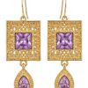 Elegant Filigree Drop Earrings Lilac - packshot fond blanc