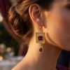 Elegant Filigree Drop Earrings Nude (Dark) - vue portee