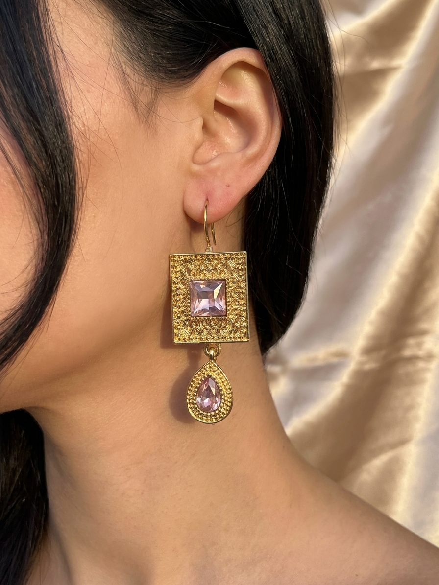 Elegant Filigree Drop Earrings Pink - vue portee