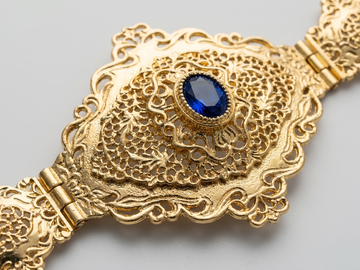 Elegant Filigree Statement Belt Blue - zoom detail