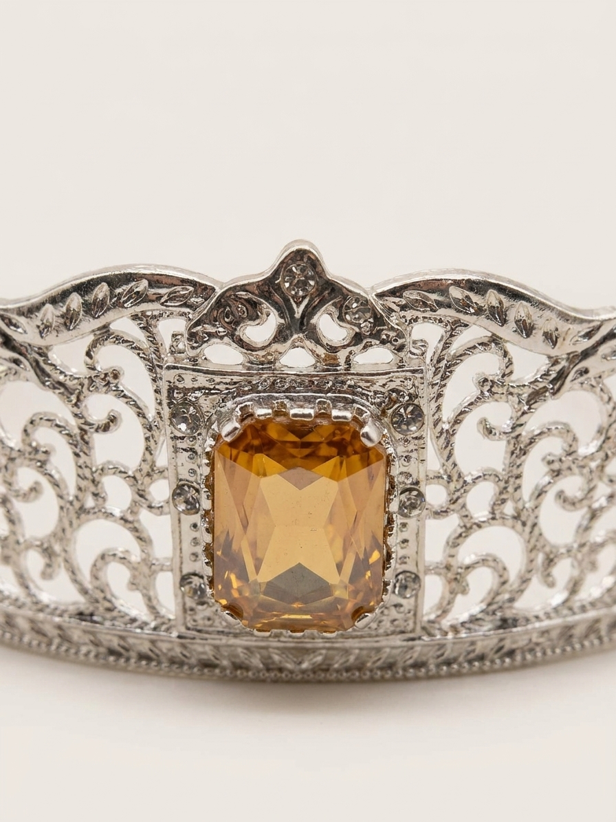 Majestic Filigree Tiara Champagne - zoom detail