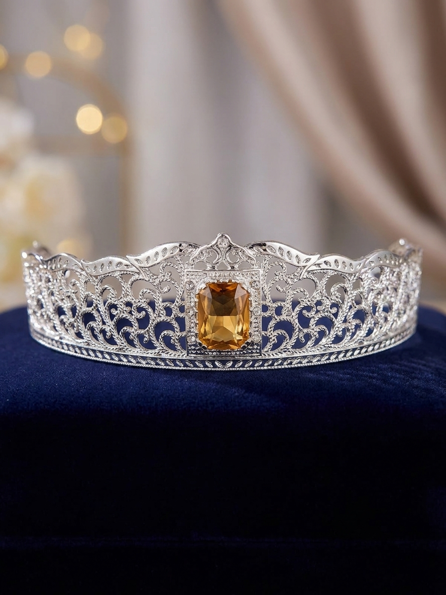 Majestic Filigree Tiara Champagne - lifestyle