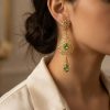 ornate-chandelier-earrings-almond-green-porte-snp2092 Ornate Chandelier Earrings Almond Green - vue portee