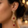 ornate-chandelier-earrings-bordeaux-porte-snp2117 Ornate Chandelier Earrings Bordeaux - vue portee