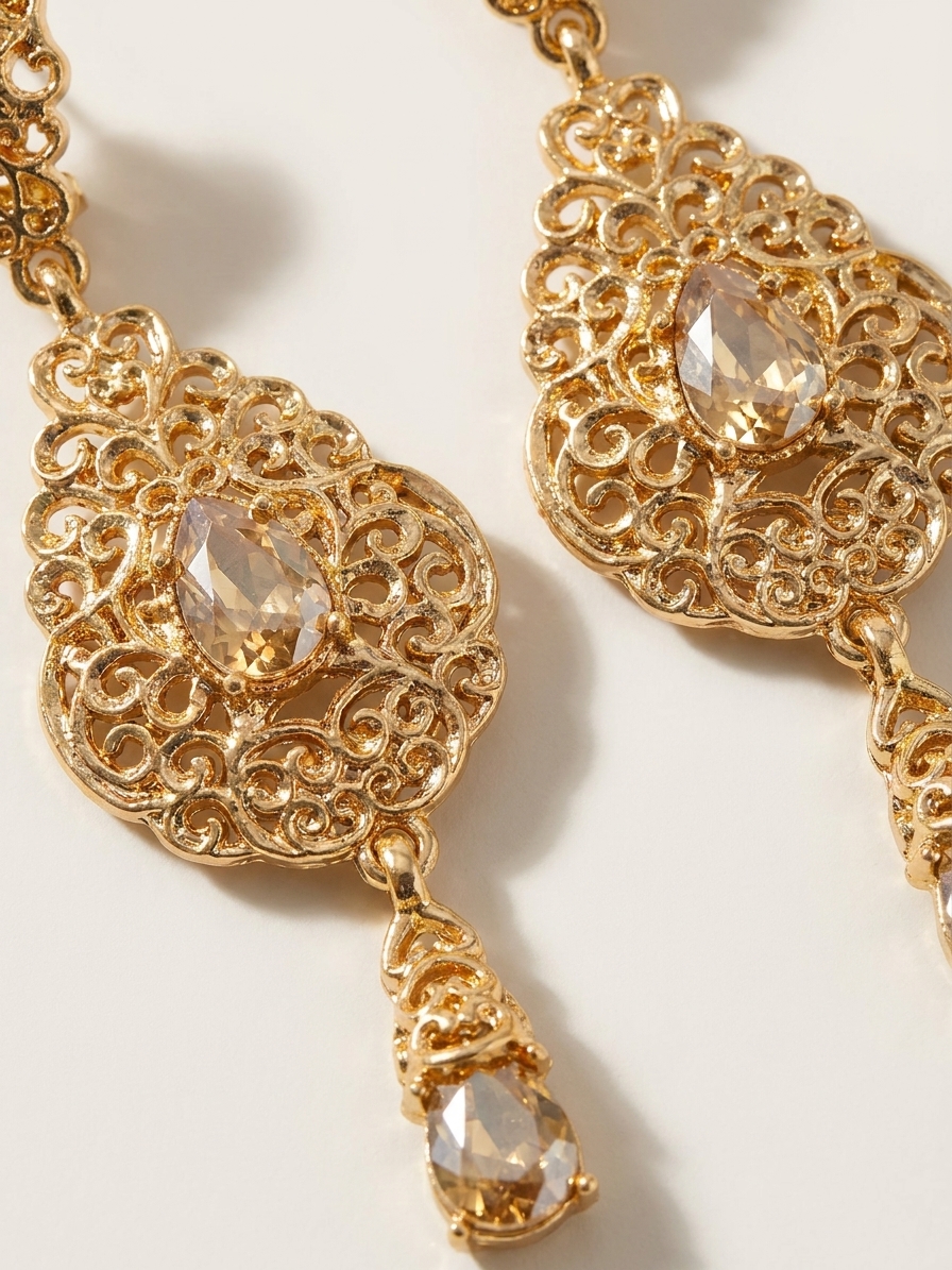 ornate-chandelier-earrings-gold-taupe-detail-snp2087 Ornate Chandelier Earrings Gold/Taupe - zoom detail