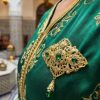 ornate-filigree-statement-brooch-green-porte-snp2175 Ornate Filigree Statement Brooch Green - vue portee