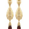 Ornate Filigree Teardrop Dangle Earrings Nude (Dark) - packshot fond blanc