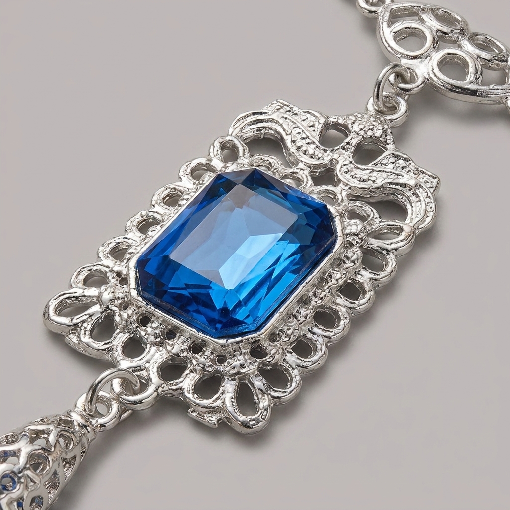 vintage-inspired-ornate-pendant-necklace-baby-blue-detail-snp2601 Vintage-Inspired Ornate Pendant Necklace Baby blue - zoom detail